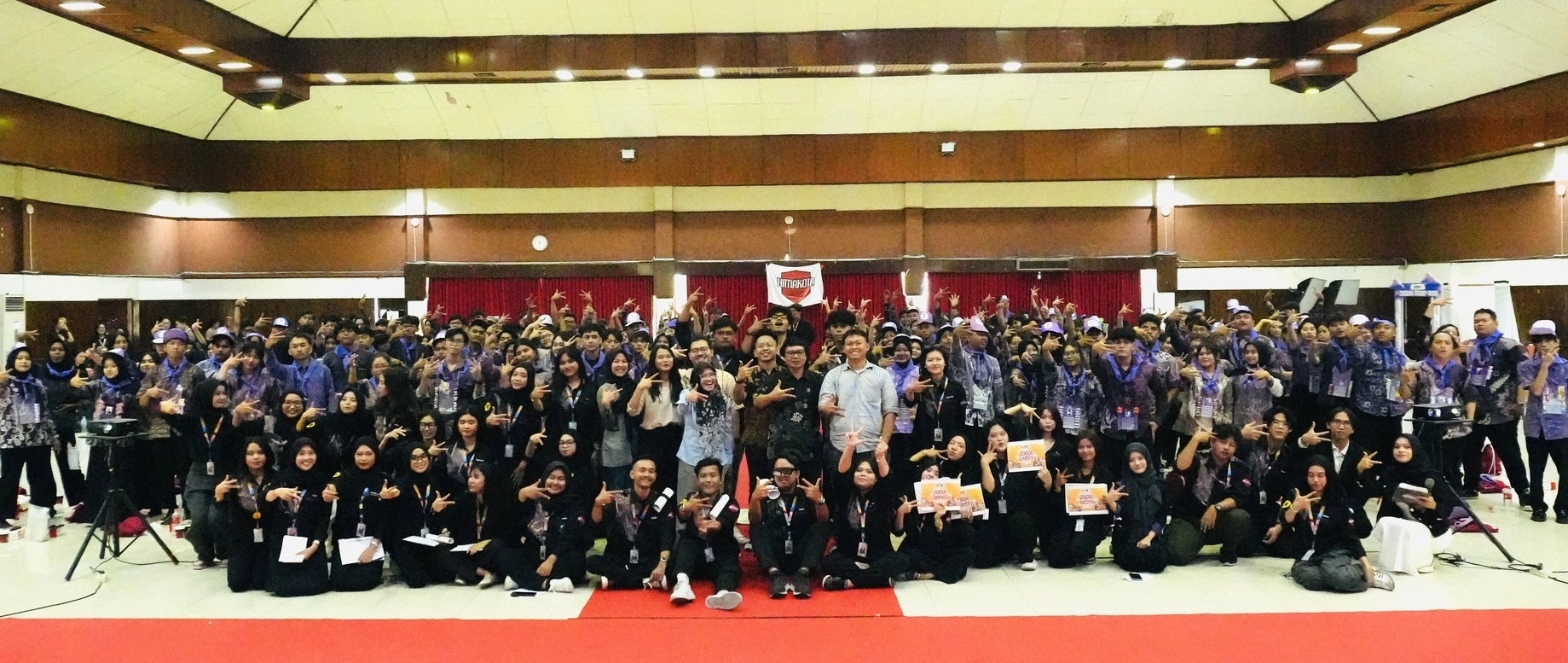 PKKMB Ilmu Komunikasi Untag Surabaya 2025 Ajak Gen Z Survive Jadi Mahasiswa