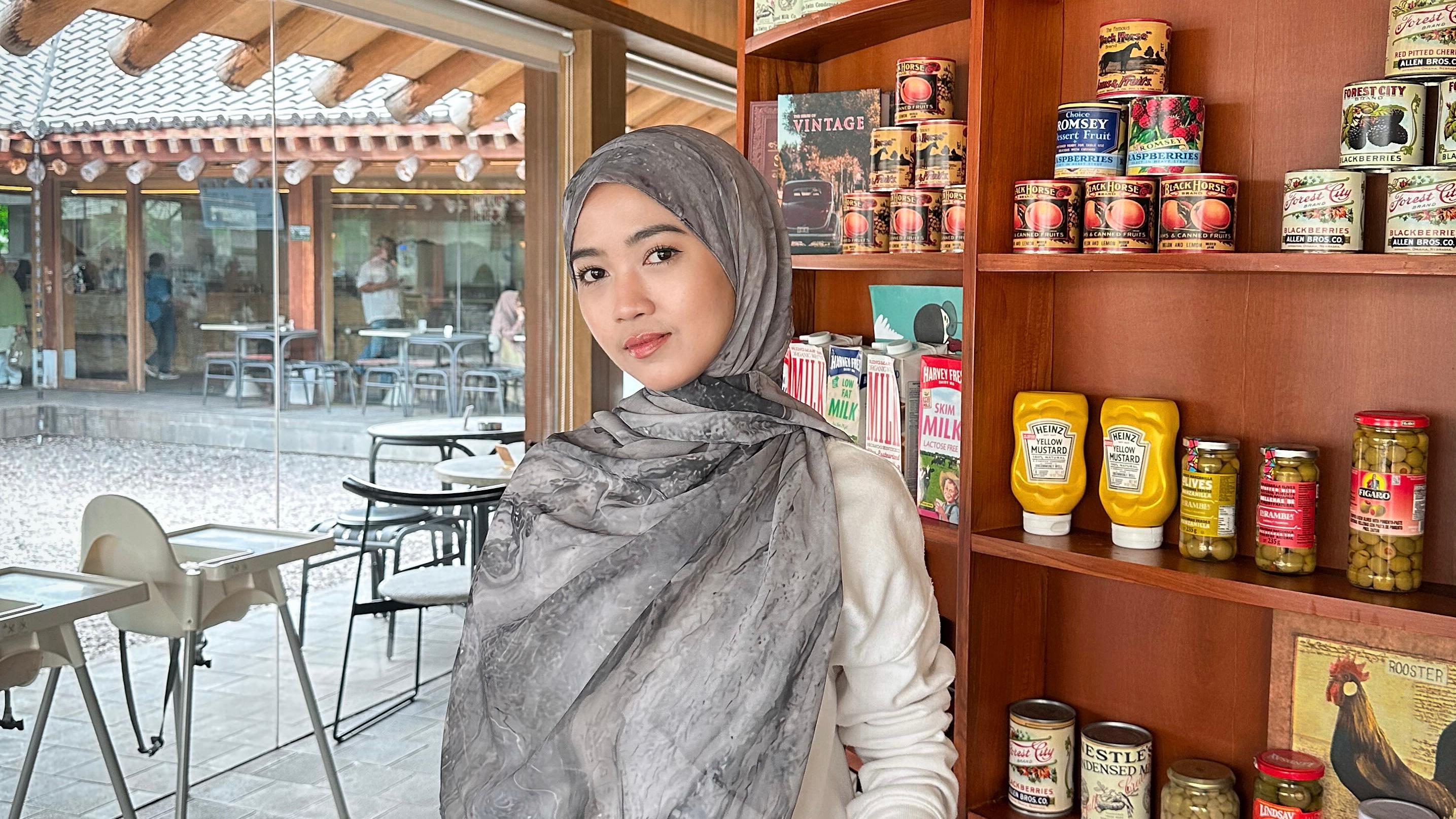 Tinggalkan Dunia Korporasi, Herfirahma Bangun Perjalanan Baru sebagai Kreator Konten Surabaya Tinggalkan Dunia Korporasi, Herfirahma Bangun Perjalanan Baru sebagai Kreator Konten Surabaya